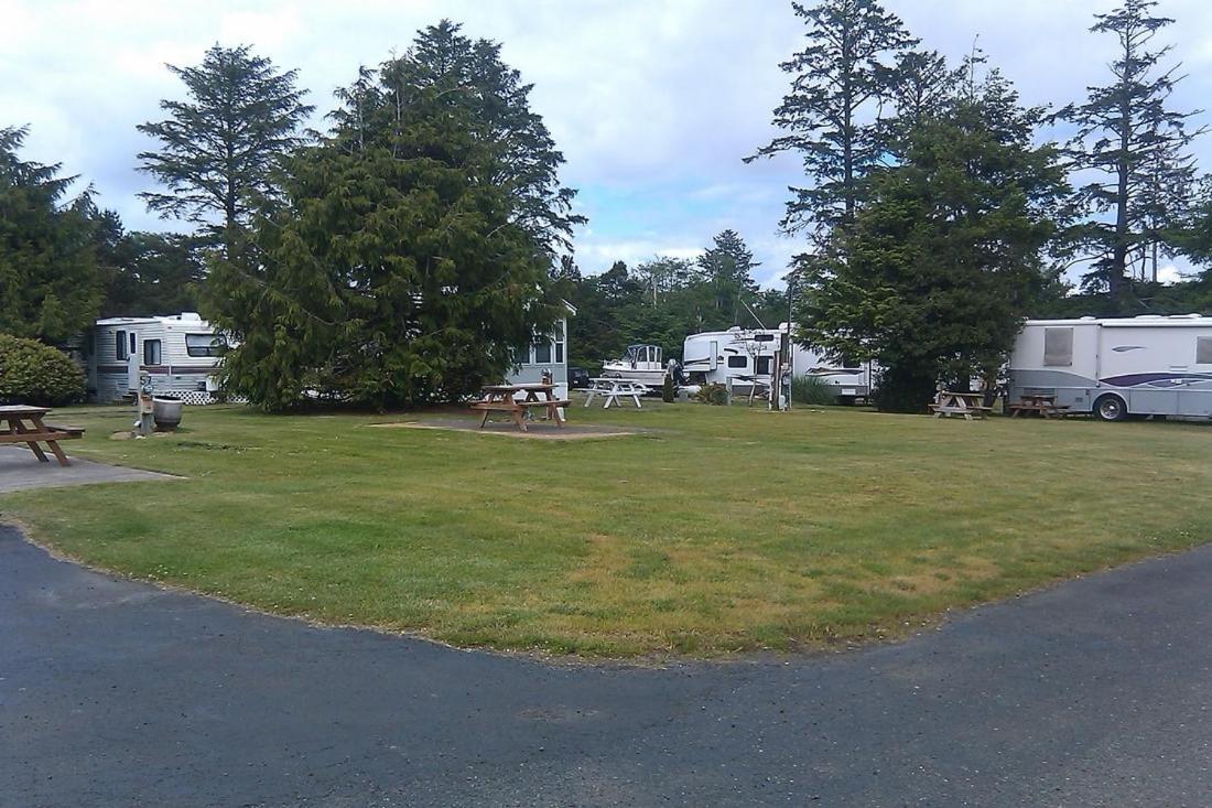 Westport Rv Park And Motel Екстер'єр фото