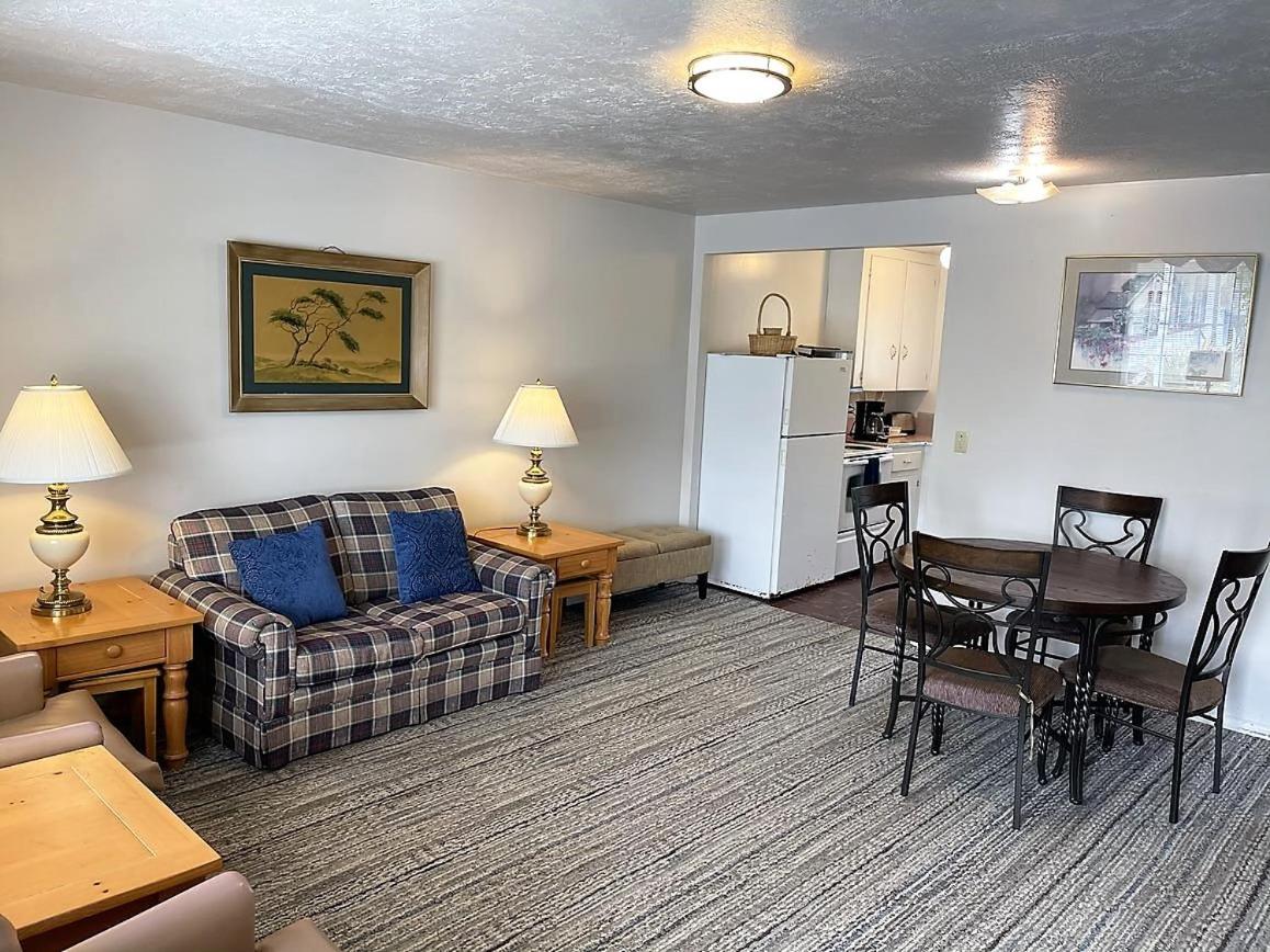 Westport Rv Park And Motel Екстер'єр фото